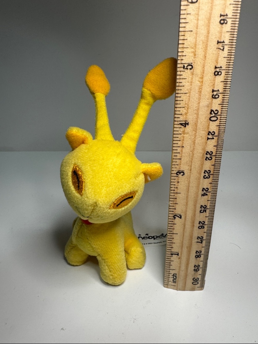 2004 Neopets Yellow Aisha plush McDonald's Happy Meal collectible mini animal - Picture 2 of 5